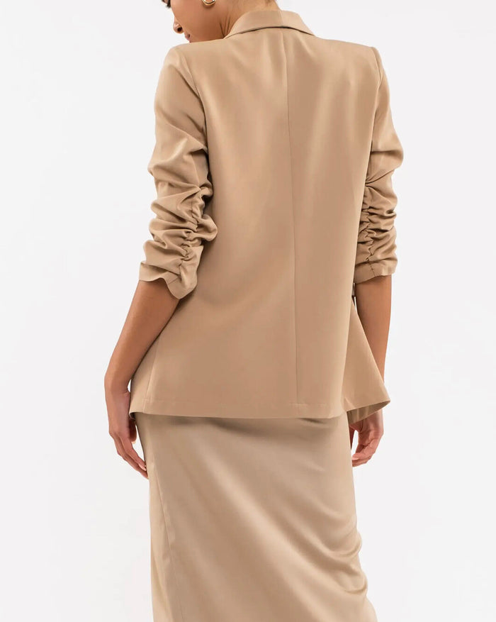 RUCHED SLEEVE BLAZER