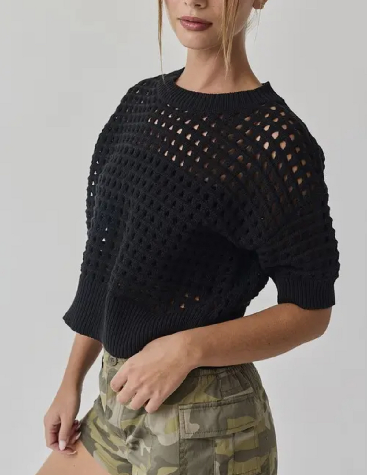 CROCHET CROP TOP