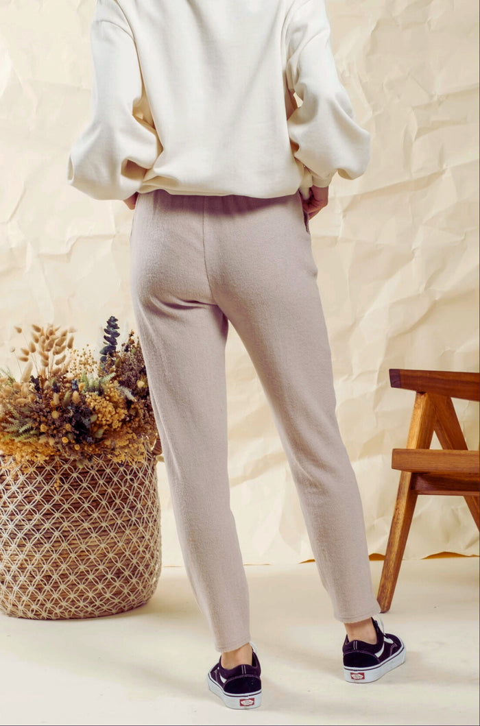 LOUNGE HIGH-RISE STRAIGHT LEG PANTS