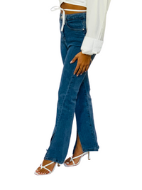 HIGH RISE BOOTCUT JEANS WITH SLIT HEM